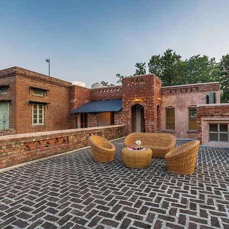 Stayvista'S Peepal Haveli - Rustic Kothi With Terrace, Breathtaking View & Bonfire Narainpur  Buitenkant foto