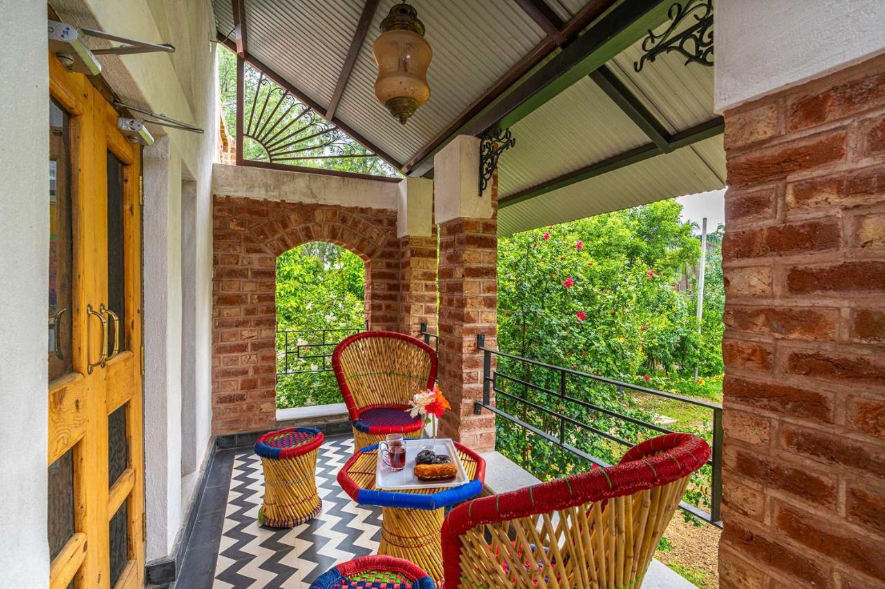 Stayvista'S Peepal Haveli - Rustic Kothi With Terrace, Breathtaking View & Bonfire Narainpur  Buitenkant foto