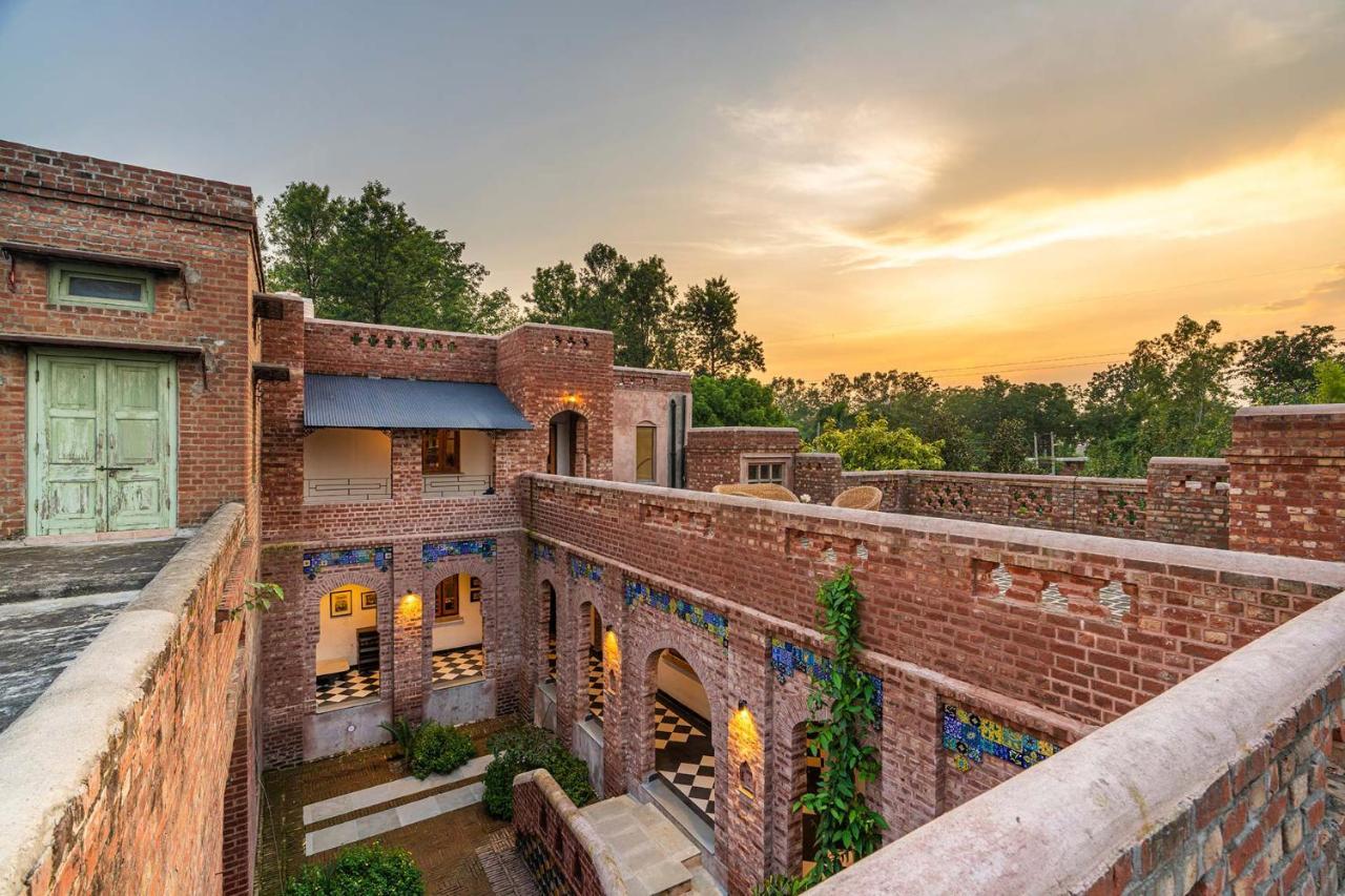 Stayvista'S Peepal Haveli - Rustic Kothi With Terrace, Breathtaking View & Bonfire Narainpur  Buitenkant foto
