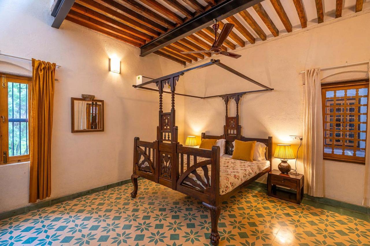 Stayvista'S Peepal Haveli - Rustic Kothi With Terrace, Breathtaking View & Bonfire Narainpur  Buitenkant foto