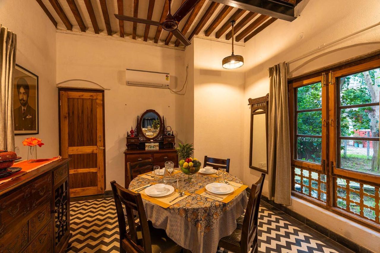 Stayvista'S Peepal Haveli - Rustic Kothi With Terrace, Breathtaking View & Bonfire Narainpur  Buitenkant foto